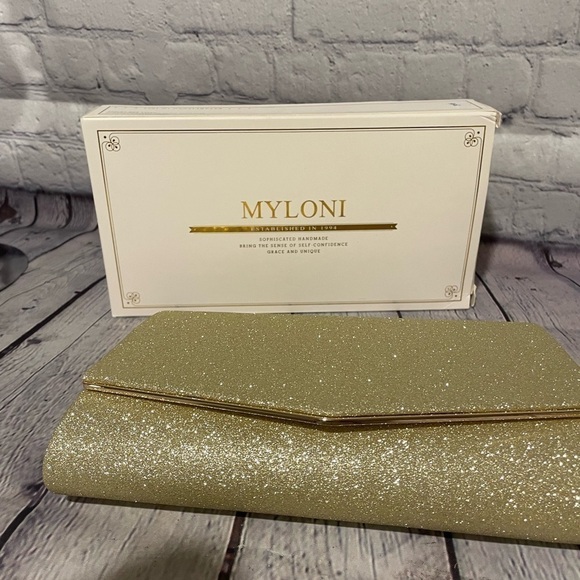 Myloni Gold Sparkling Envelope Clutch New in Box new with tags - Picture 7 of 7